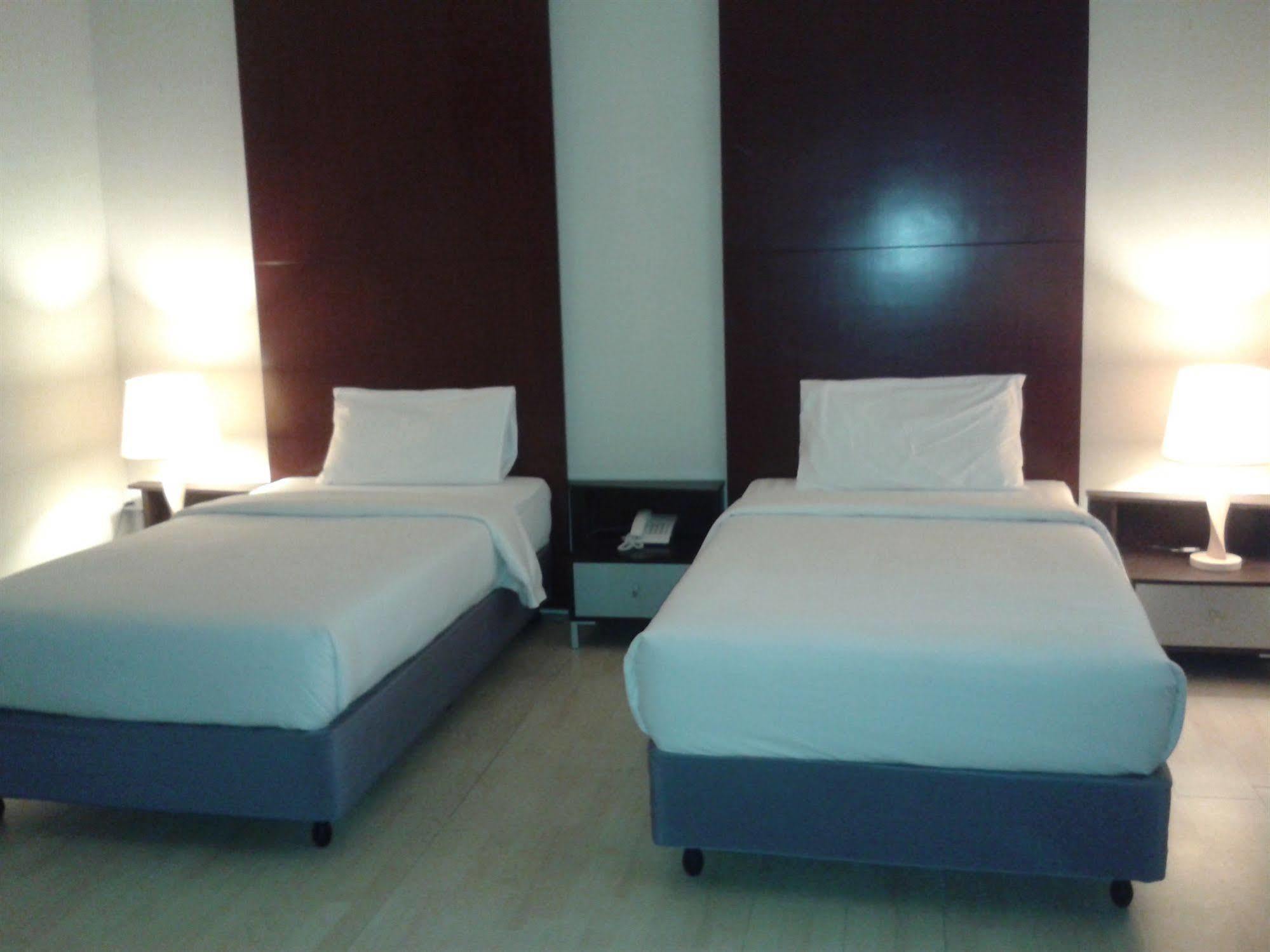 Ginasuite Kompleks27 Hotel Bandar Seri Begawan Exterior foto